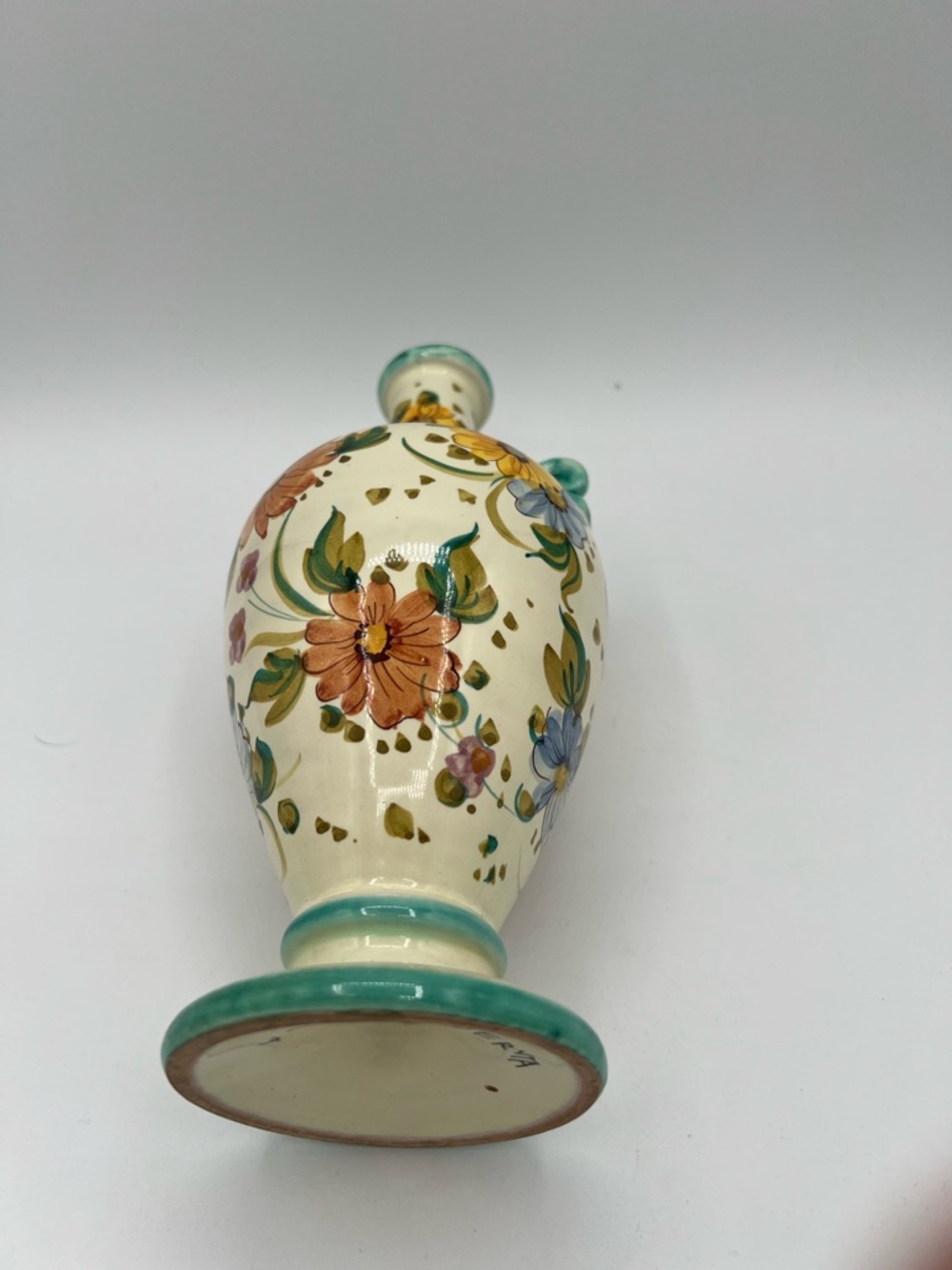 Deruta Italy hand painted floral vase - Picture 7 of 10